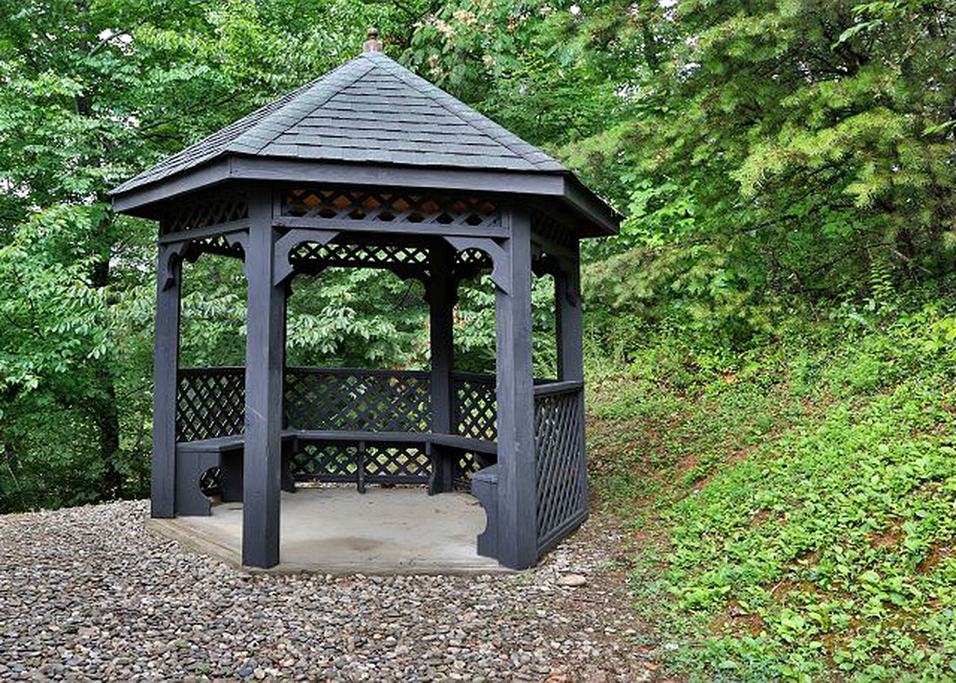 Wheelchair-Accessible Vacation Rental for 32 Guests near Pigeon Forge, Tennessee