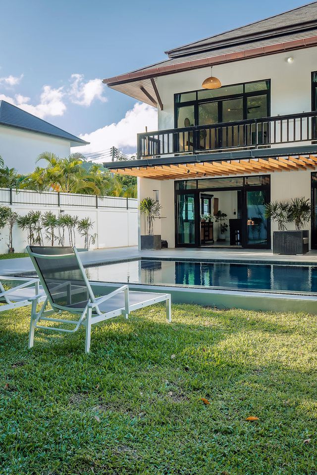 Gorgeous Villa with Swimming Pool and Nice Sights in Rawai, Phuket Island