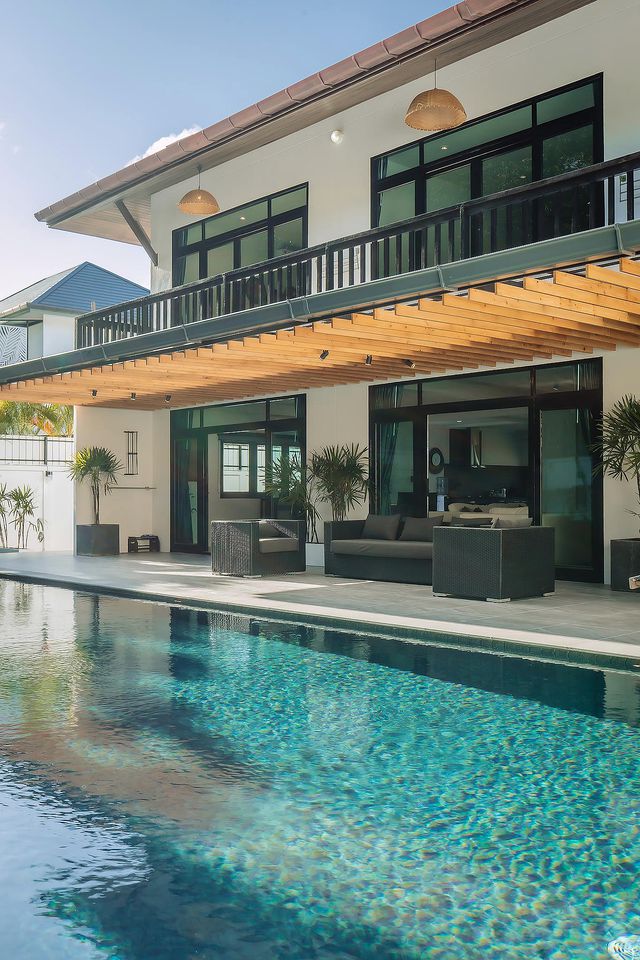 Gorgeous Villa with Swimming Pool and Nice Sights in Rawai, Phuket Island