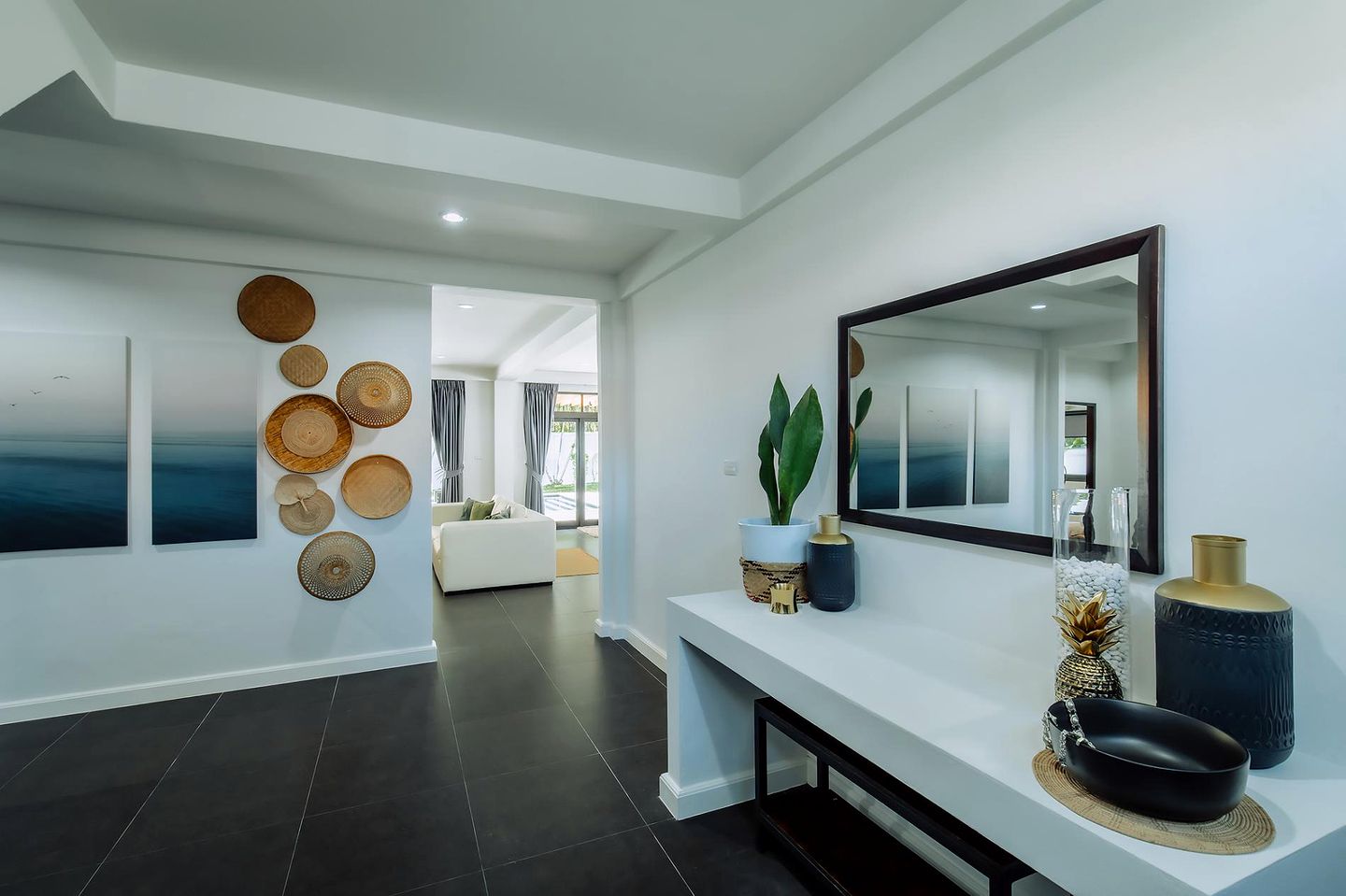 Gorgeous Villa with Swimming Pool and Nice Sights in Rawai, Phuket Island