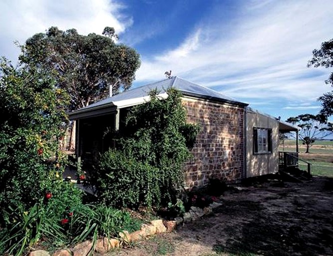 Cottage On Farm In Narrogin Western Australia