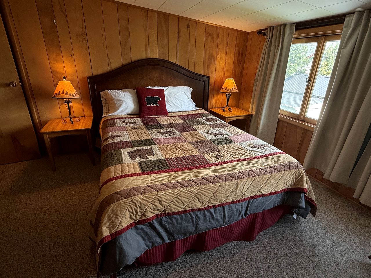 Charming Montana Bungalow with Madison River Views, Steps from Main Street in Ennis, MT