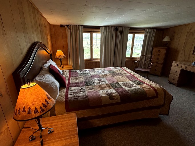 Vacation Rentals (United States of America, Ennis, Montana)