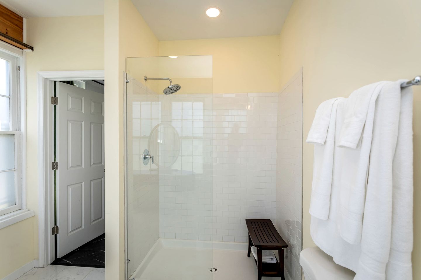 Romantic Historic Inn Suite with Mountain Views in Luray, Virginia