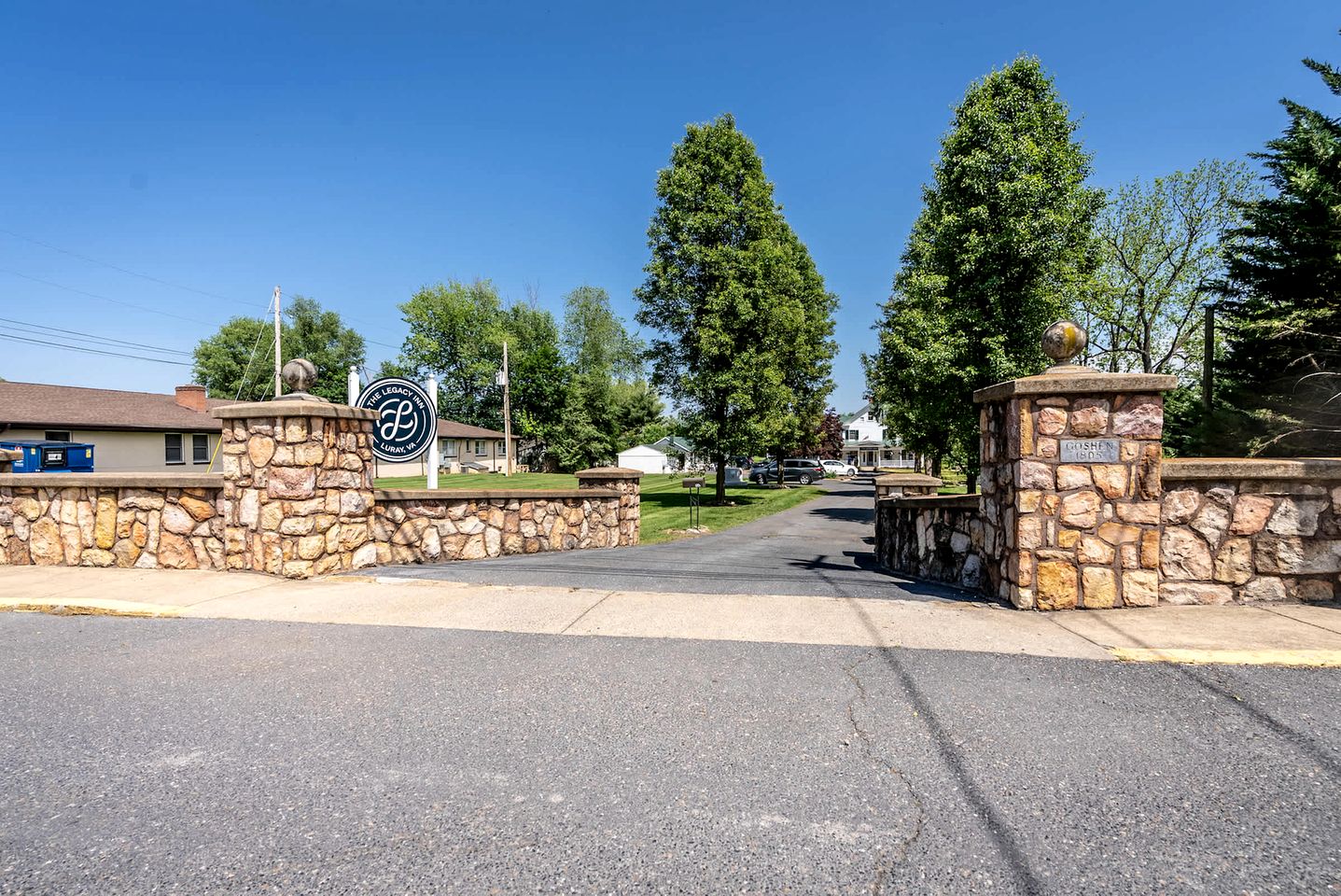 Romantic Historic Inn Suite with Mountain Views in Luray, Virginia