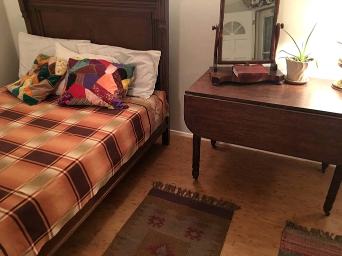 Cabins (Yucca Valley, California, United States)