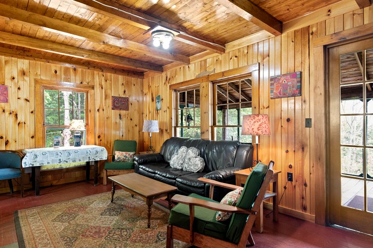 Cozy Cabin for Eight People with Lake Views near Plattsburgh | Cabins (Severance, New York, United States of America)