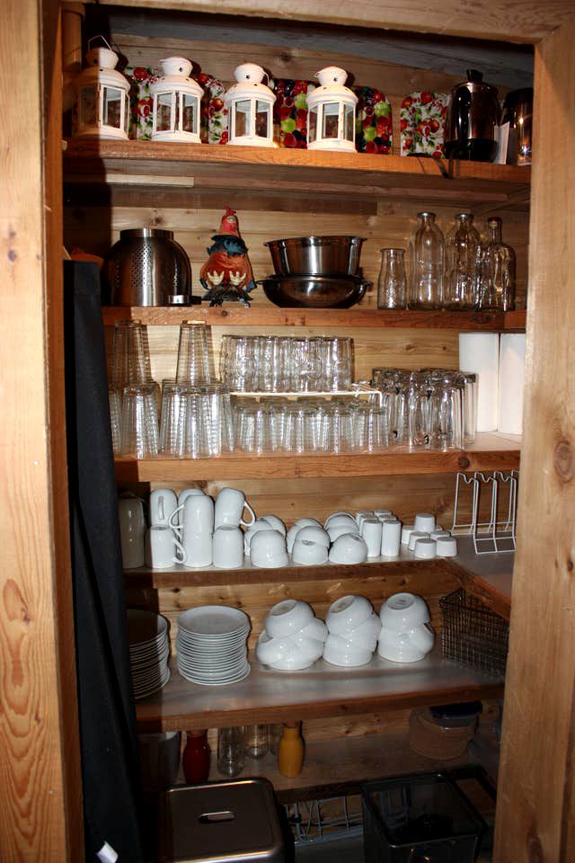 Gorgeous Medina River Cabin with a Spacious Deck Ideal for Vacations in Texas