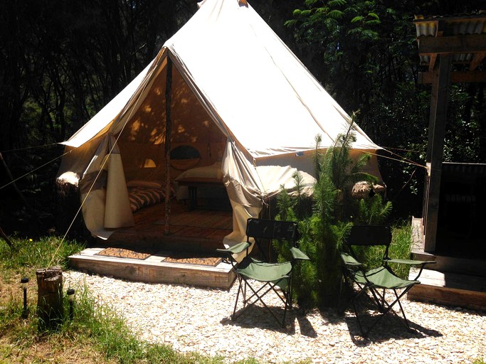 Bell Tents (Kaitaia, North Island, New Zealand)