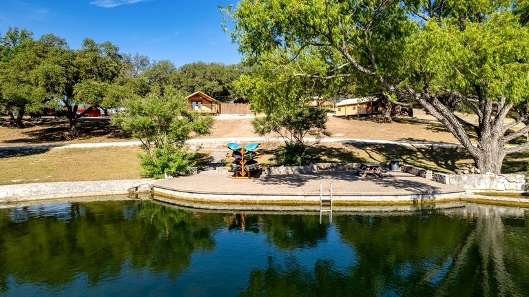 Cabins (United States of America, Hunt, Texas)