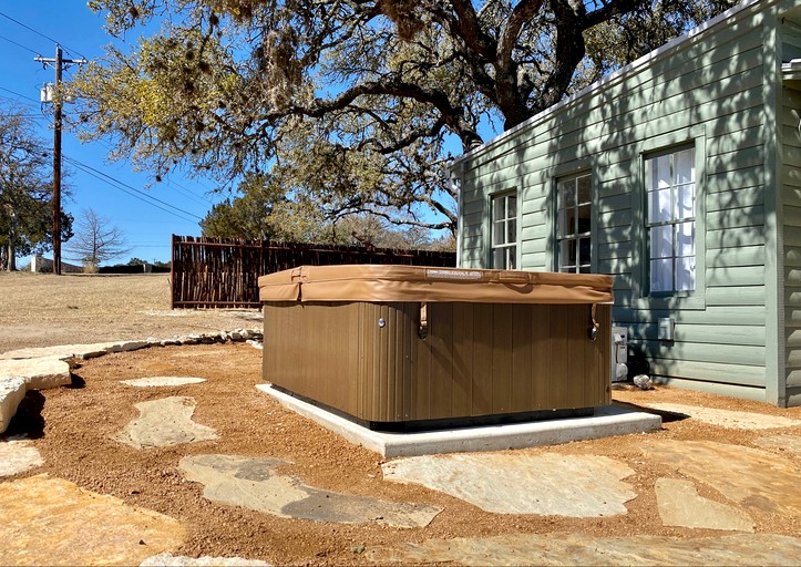 Cabins (United States of America, Hunt, Texas)