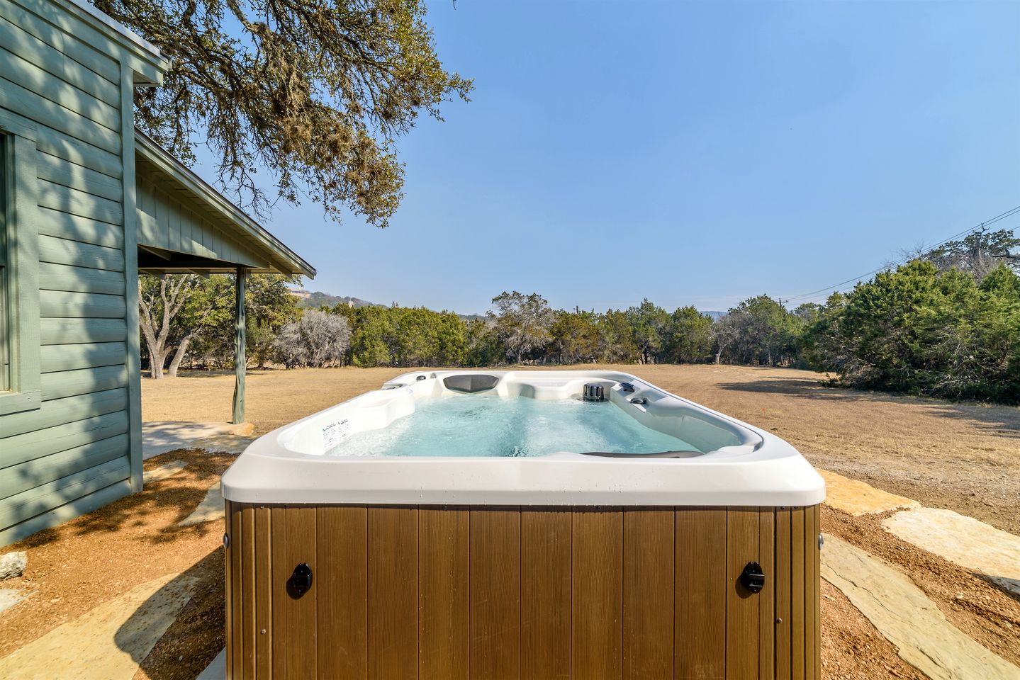 Efficiency-Style Cabin with Spa Lovely for a Couples Escape in Hunt, Texas