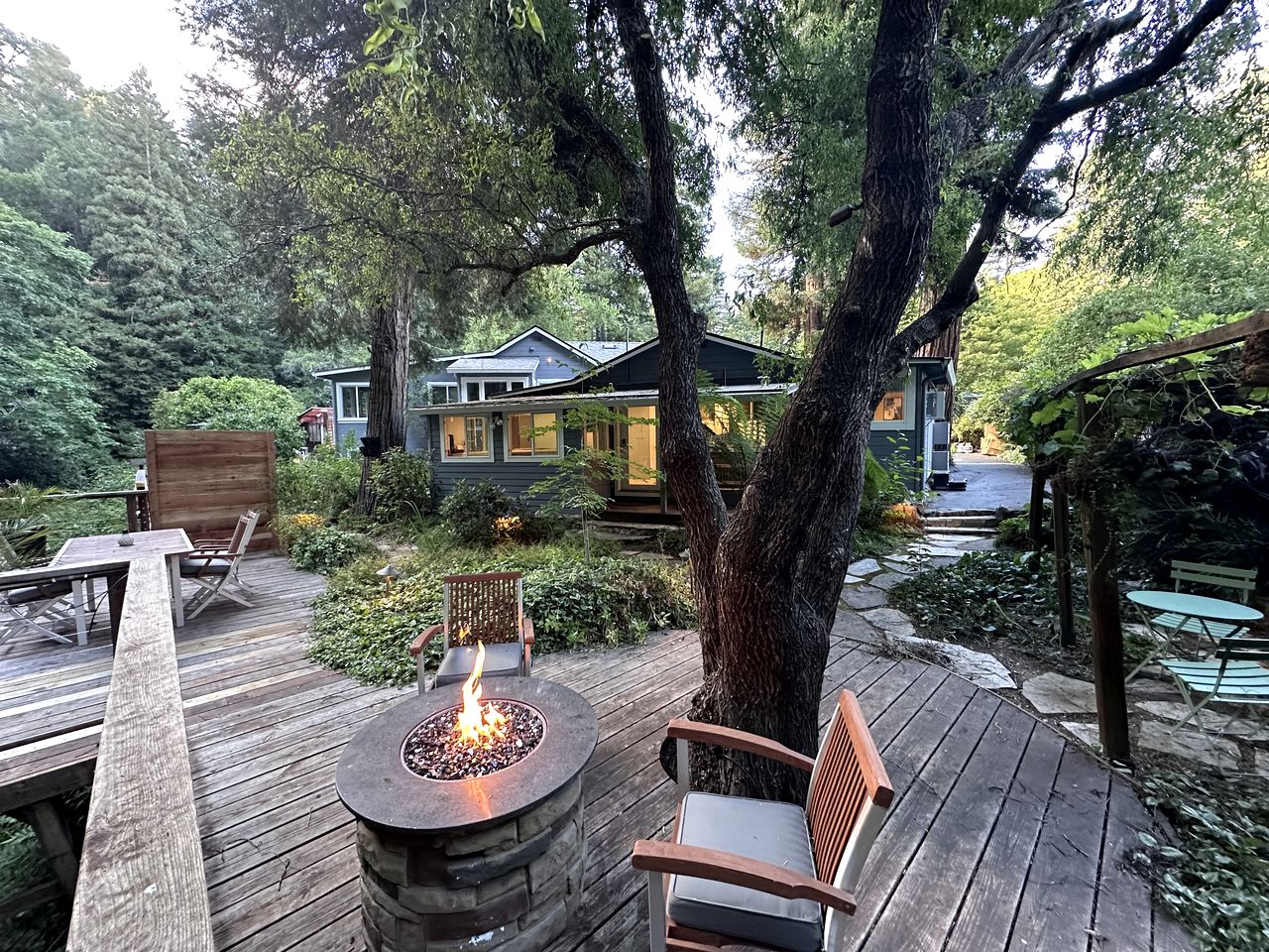 Stunning Riveside Cottage in the Santa Cruz Mountains for a Peaceful Escape in Nature in Boulder Creek, California