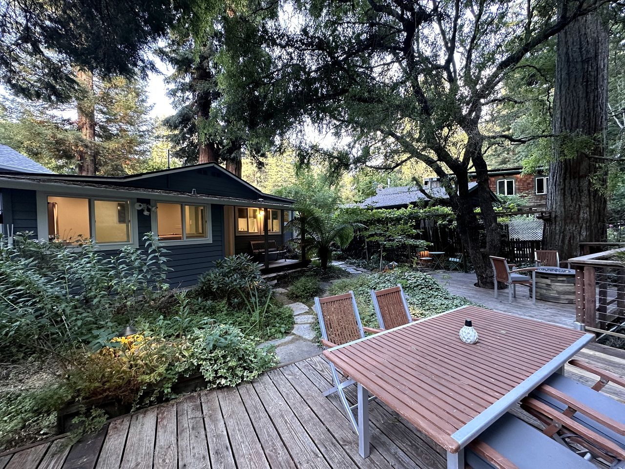 Stunning Riveside Cottage in the Santa Cruz Mountains for a Peaceful Escape in Nature in Boulder Creek, California