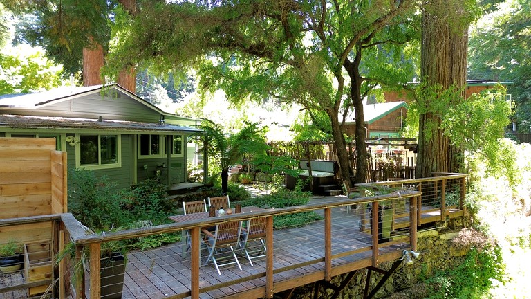 Stunning Riveside Cottage in the Santa Cruz Mountains for a Peaceful Escape in Nature in Boulder Creek, California