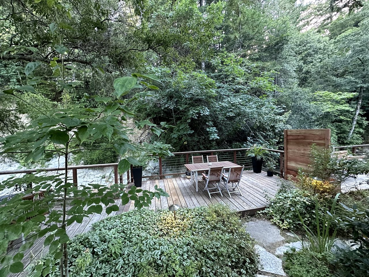 Stunning Riveside Cottage in the Santa Cruz Mountains for a Peaceful Escape in Nature in Boulder Creek, California