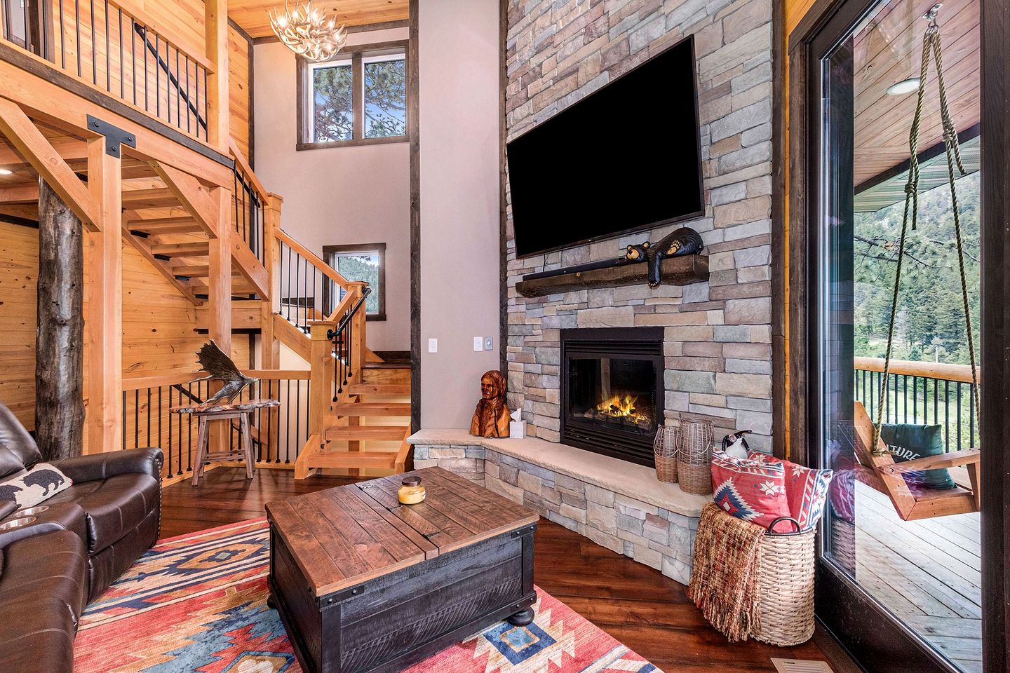 Mountain Cabin with Hot-Tub and Breathtaking Views in Colorado