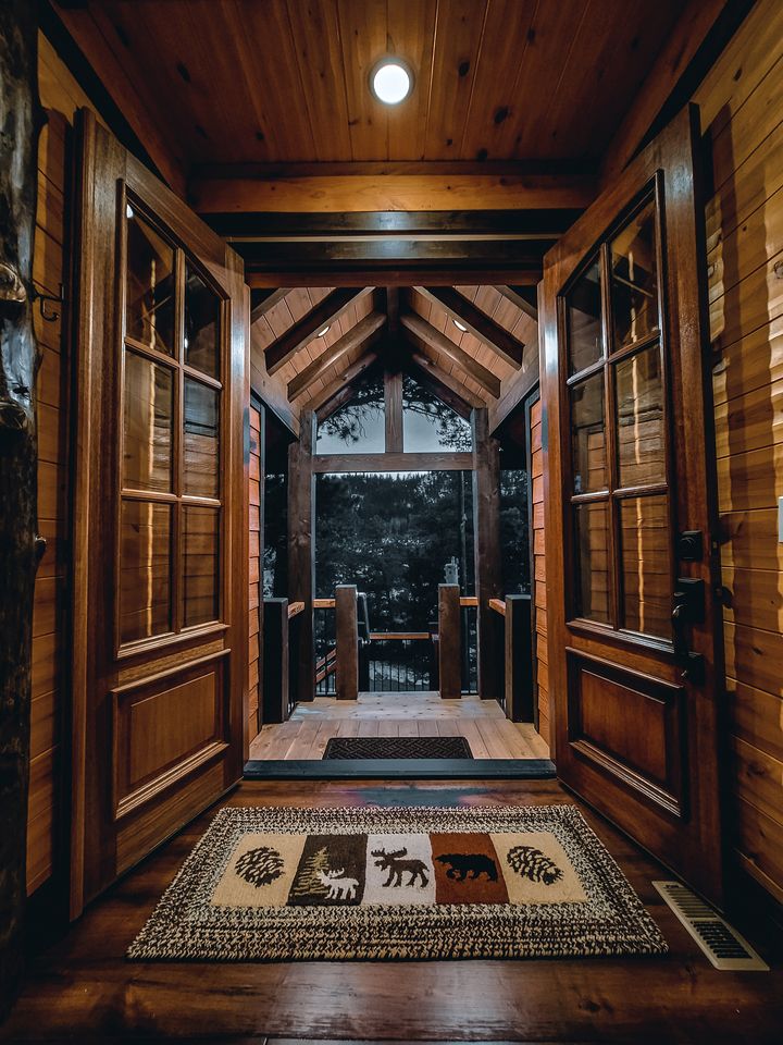 Mountain Cabin with Hot-Tub and Breathtaking Views in Colorado