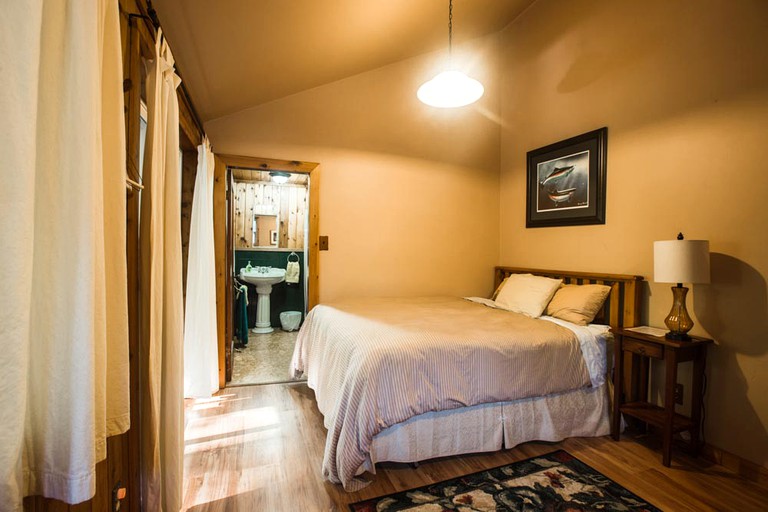 Nature Lodges (Pitt Meadows, British Columbia, Canada)