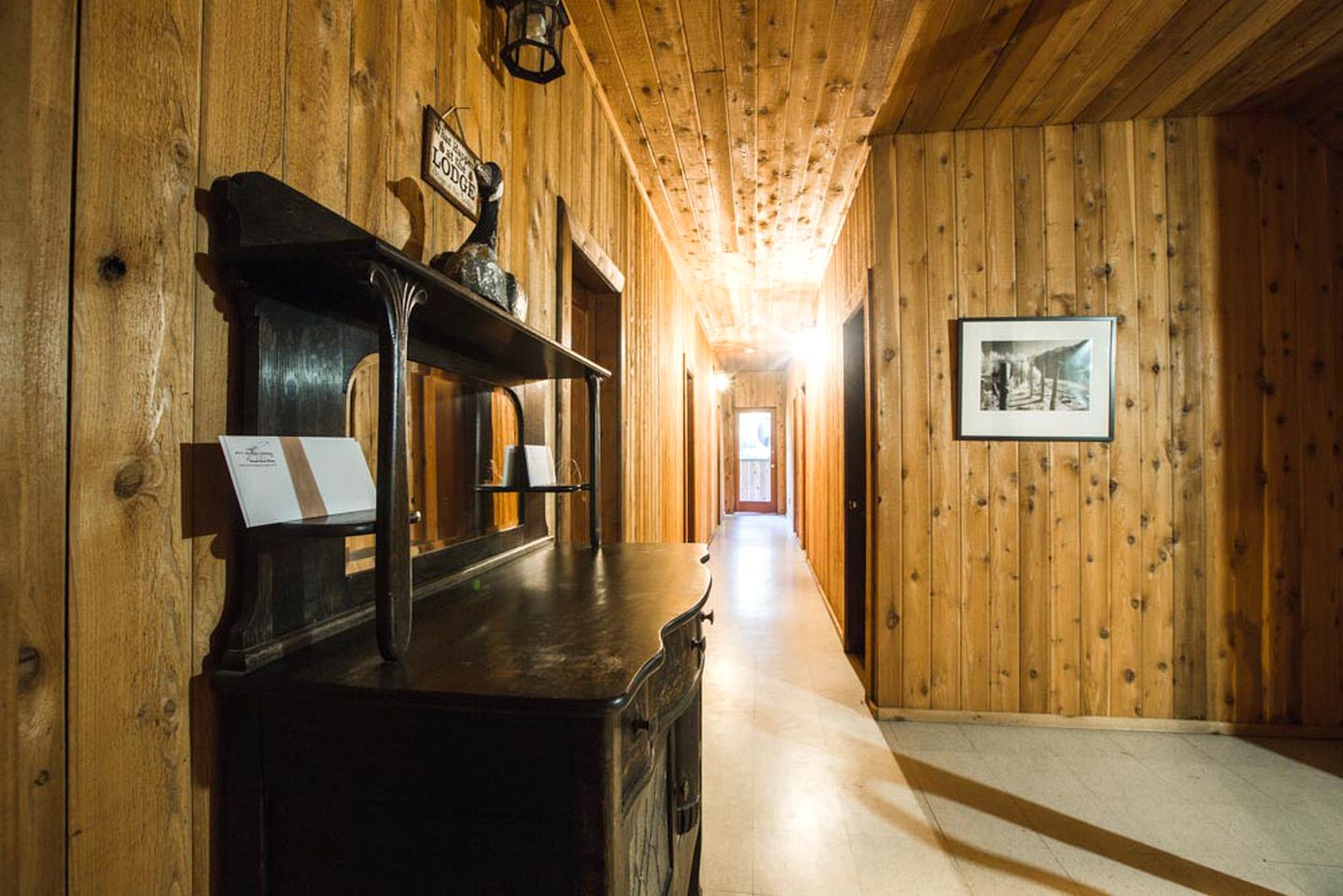 Cozy Room Rentals at Cedar Lodge for Guided Fishing Trip in Vancouver, British Columbia