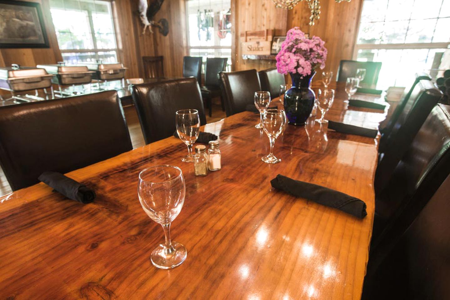 Cozy Room Rentals at Cedar Lodge for Guided Fishing Trip in Vancouver, British Columbia