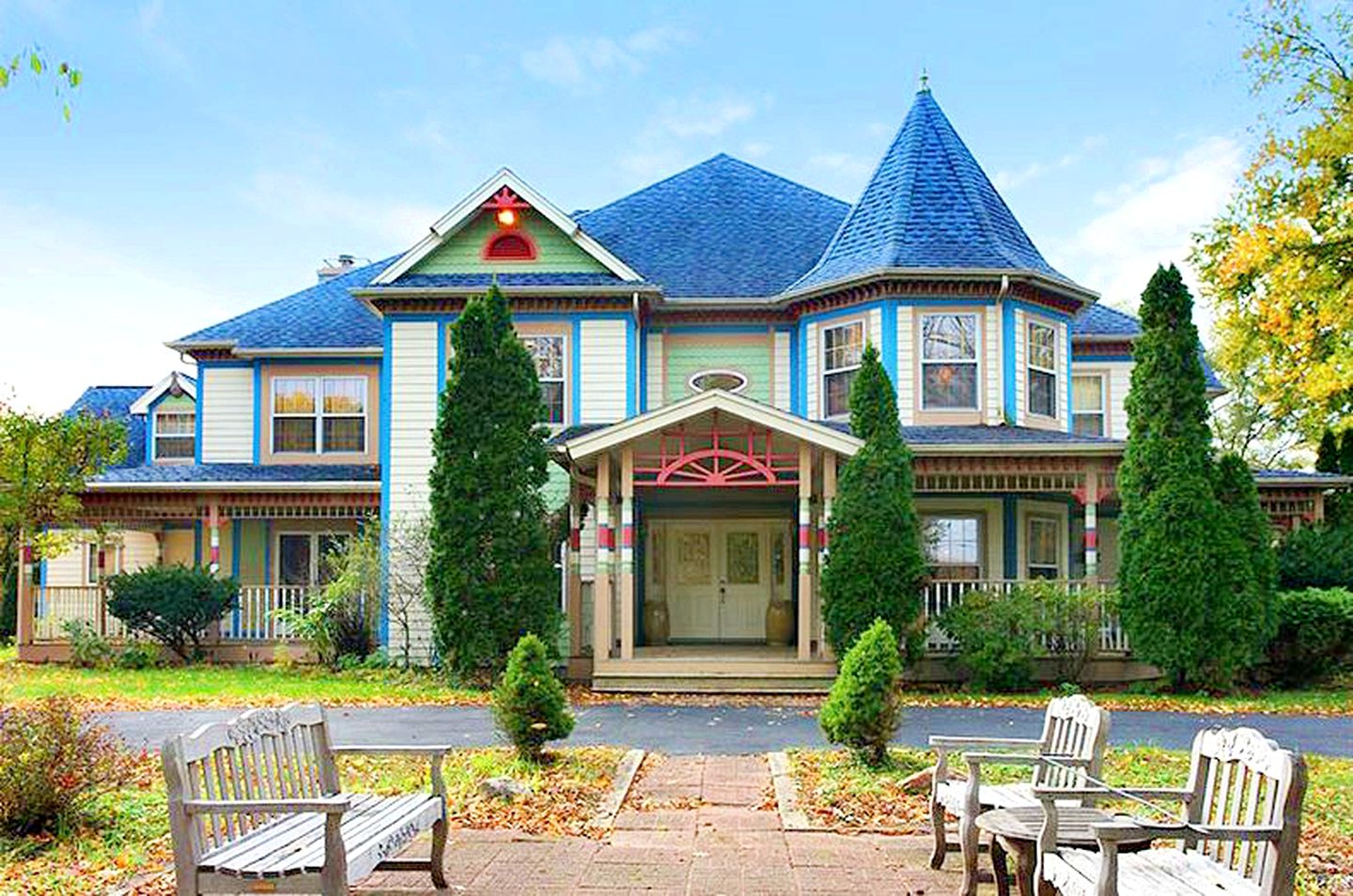 Bed and Breakfast with a Pool near Lake Michigan, Indiana