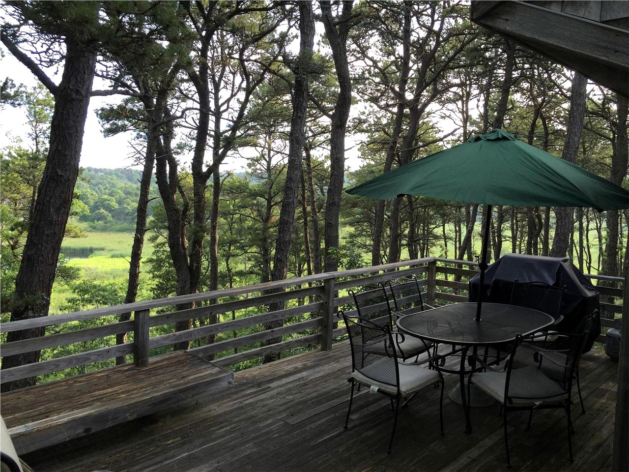 Beautifully Secluded Vacation Rental Close to the Beach in Truro, Massachusetts