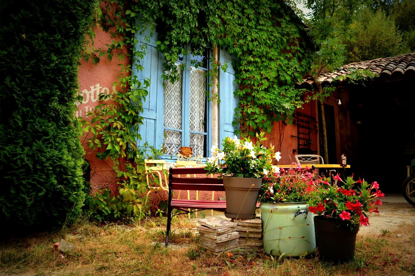 Elegant Cozy Cottage Rental in Countryside near Valence, France