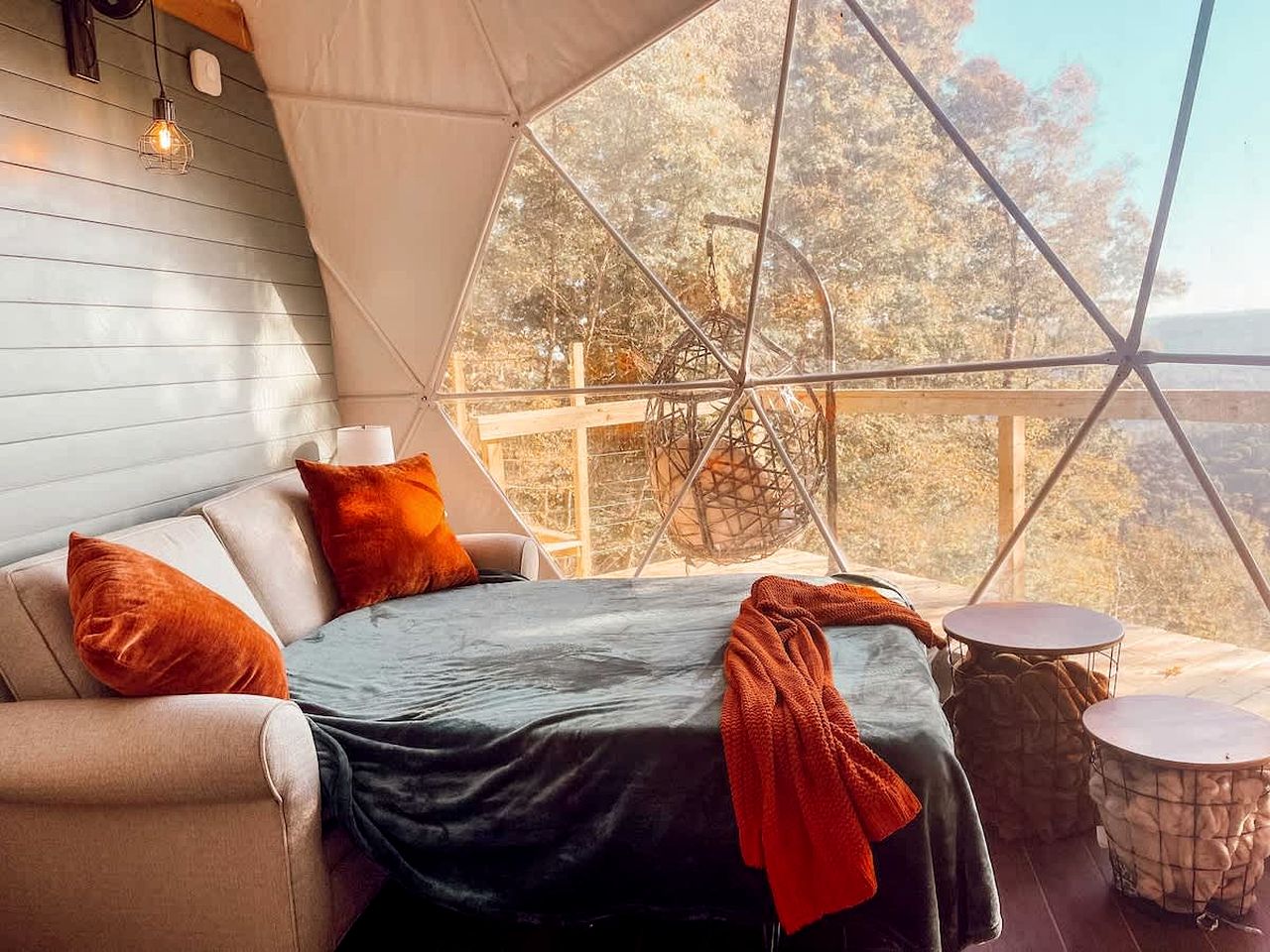 Elegant Family-Friendly Dome with Outdoor Shower, Jacuzzi and Views in Tennessee