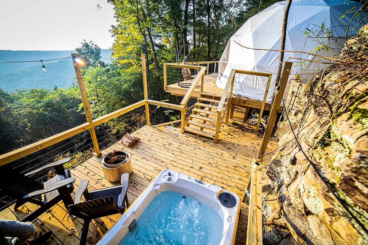 Elegant Family-Friendly Dome with Outdoor Shower, Jacuzzi and Views in Tennessee