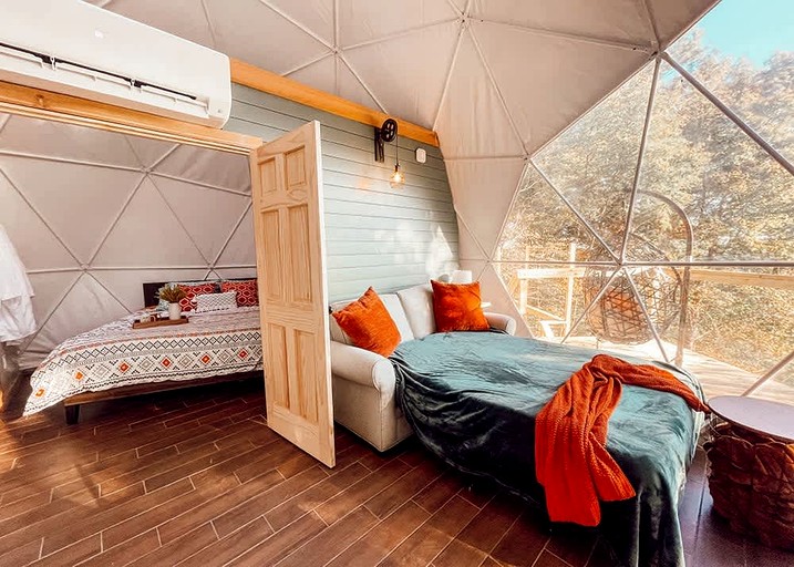 Domes (United States of America, Altamont, Tennessee)