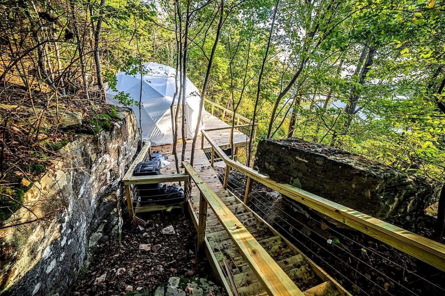 Elegant Family-Friendly Dome with Outdoor Shower, Jacuzzi and Views in Tennessee