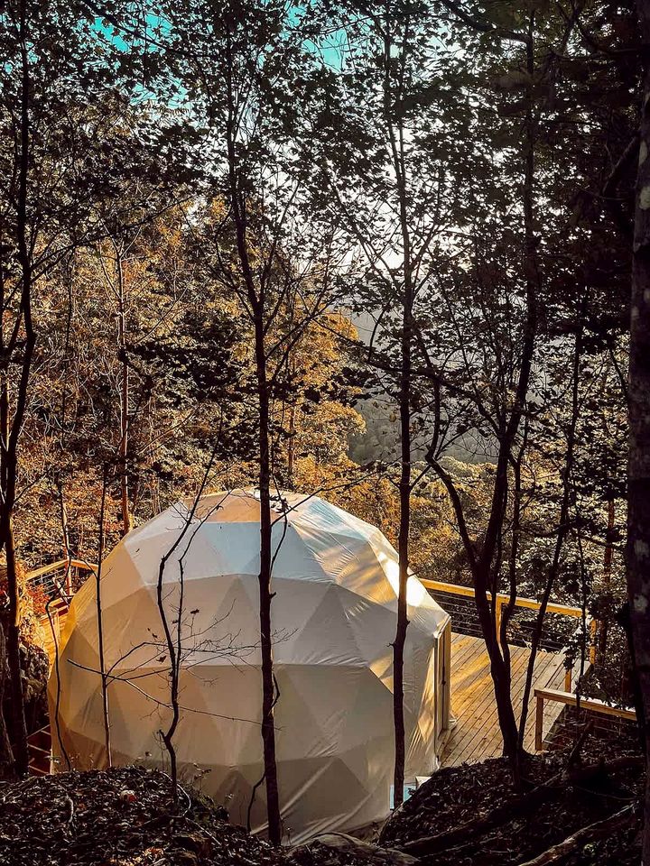 Elegant Family-Friendly Dome with Outdoor Shower, Jacuzzi and Views in Tennessee