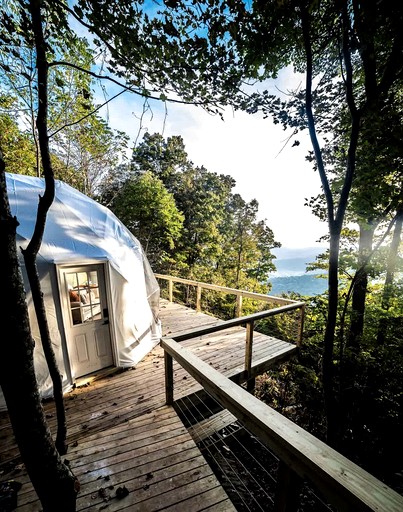 Domes (United States of America, Altamont, Tennessee)