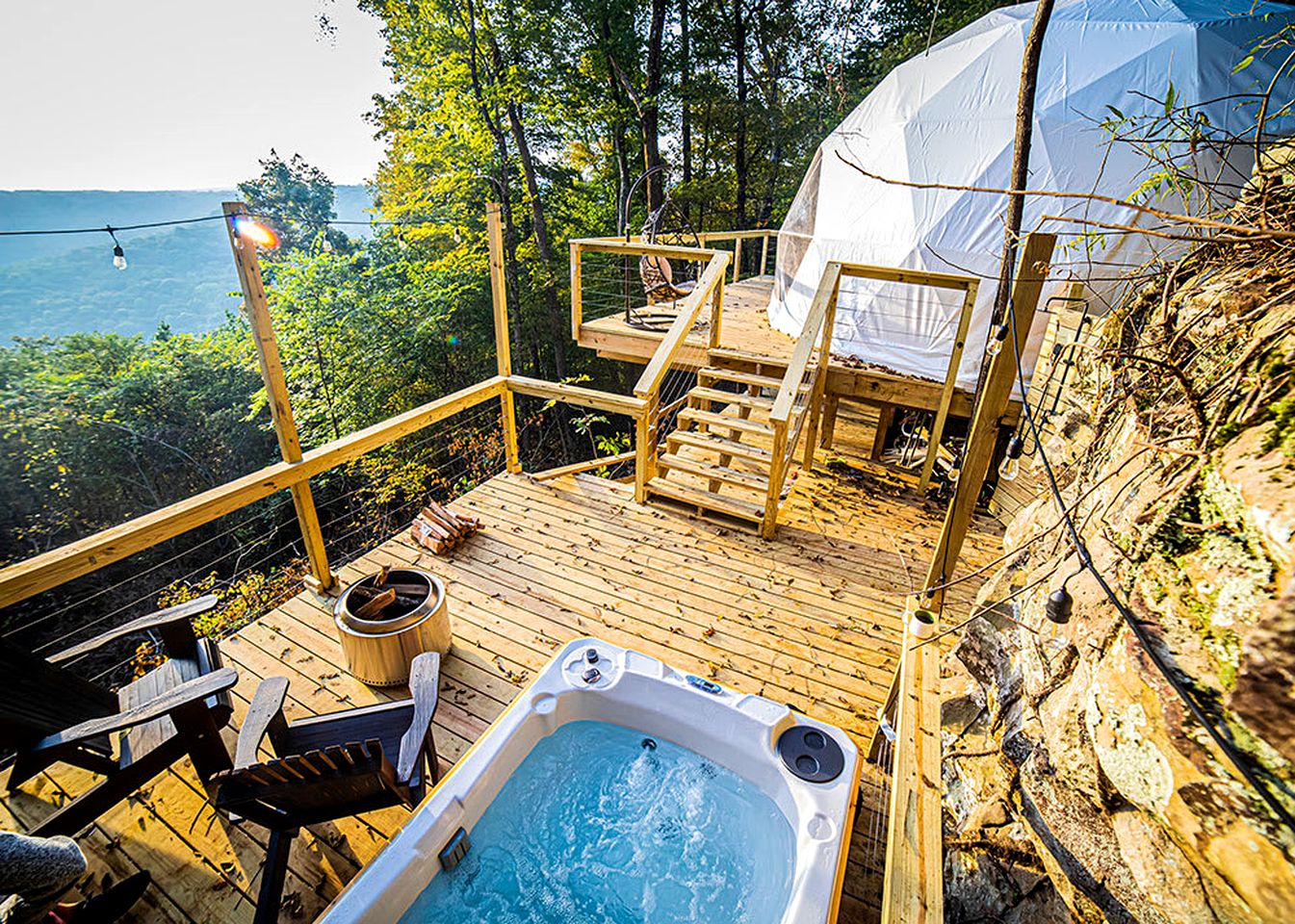 Elegant Family-Friendly Dome with Outdoor Shower, Jacuzzi and Views in Tennessee