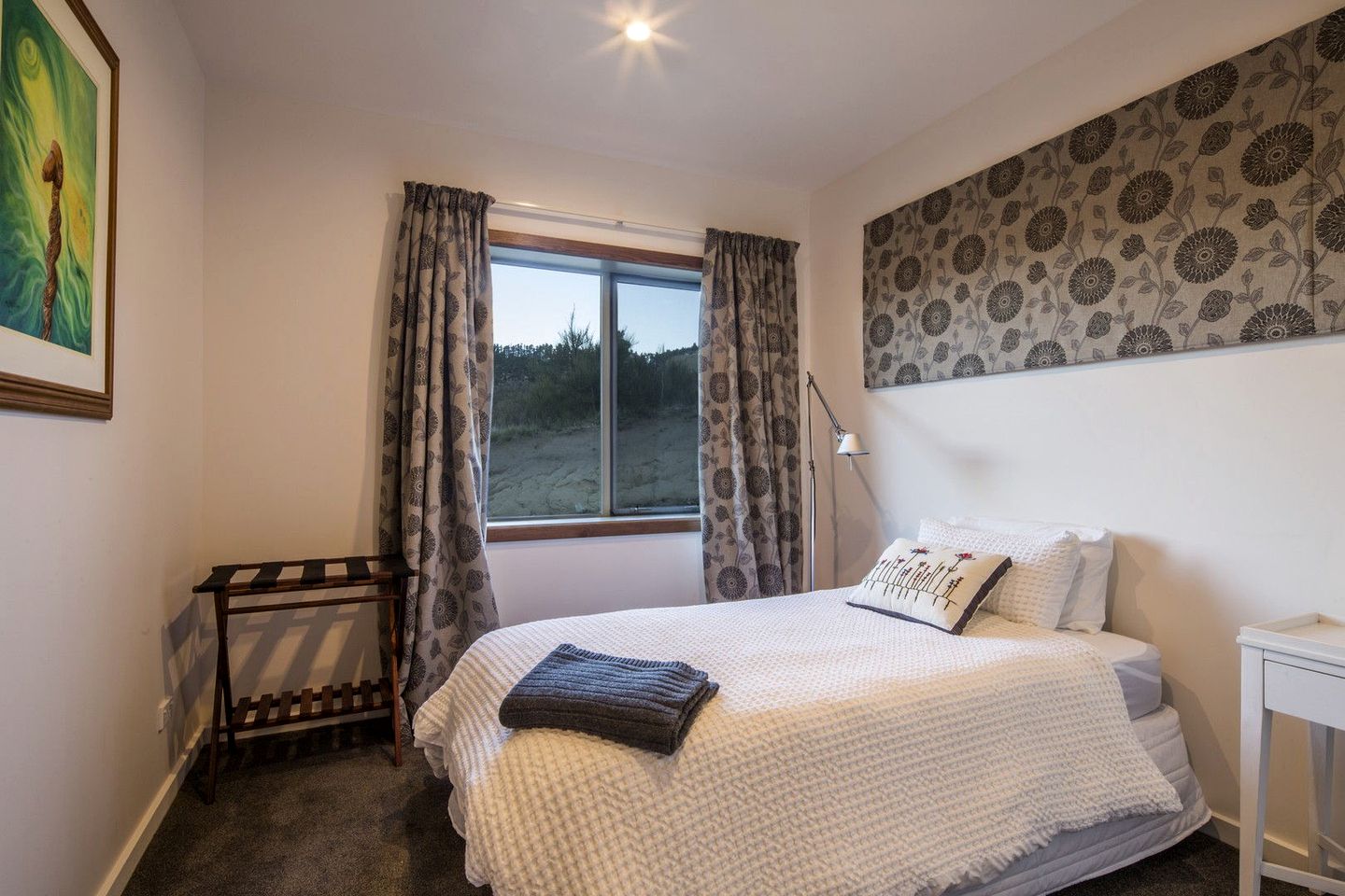 Elegant Hilltop Vacation Rental near Christchurch, South Island