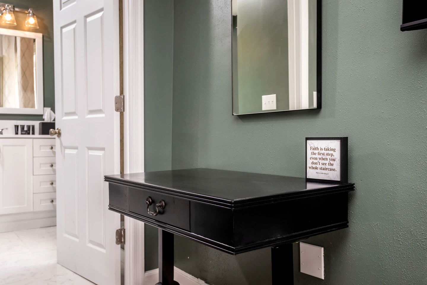 Opulent Mountain Vacation Rentals with Timeless Charm near Shenandoah National Park Virginia