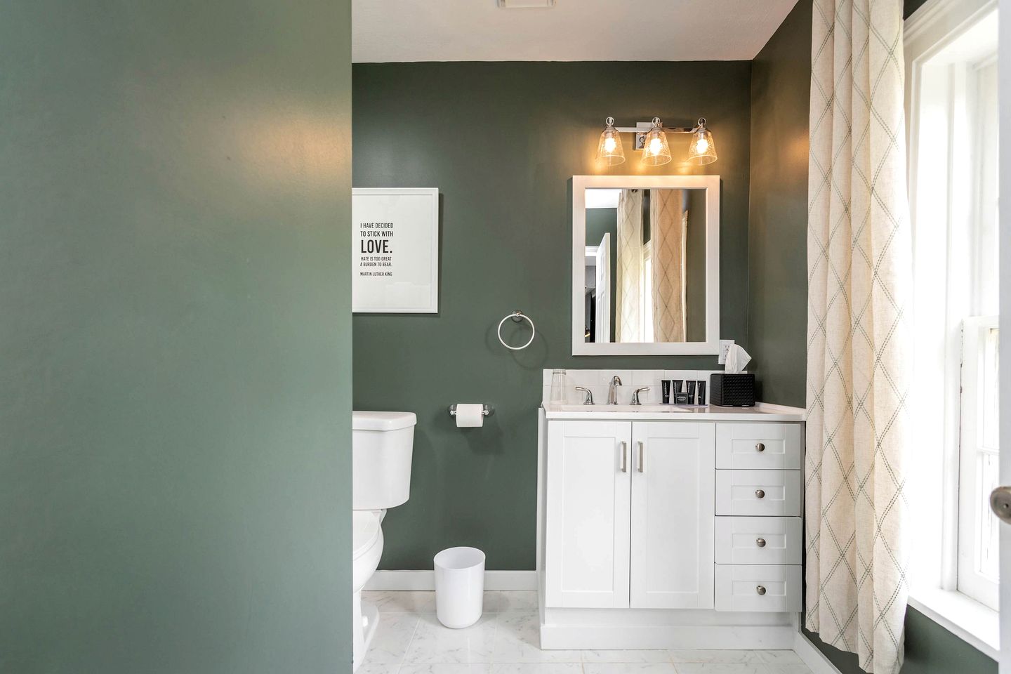 Opulent Mountain Vacation Rentals with Timeless Charm near Shenandoah National Park Virginia
