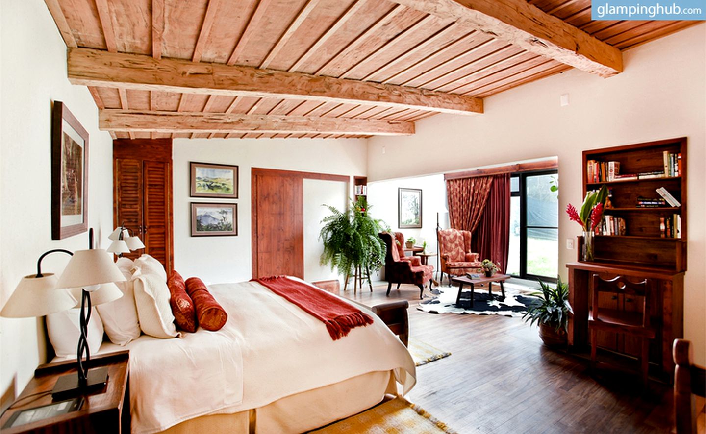 Elegant Lodge in Costa Rica Overlooking a Volcano and Cloud Forest