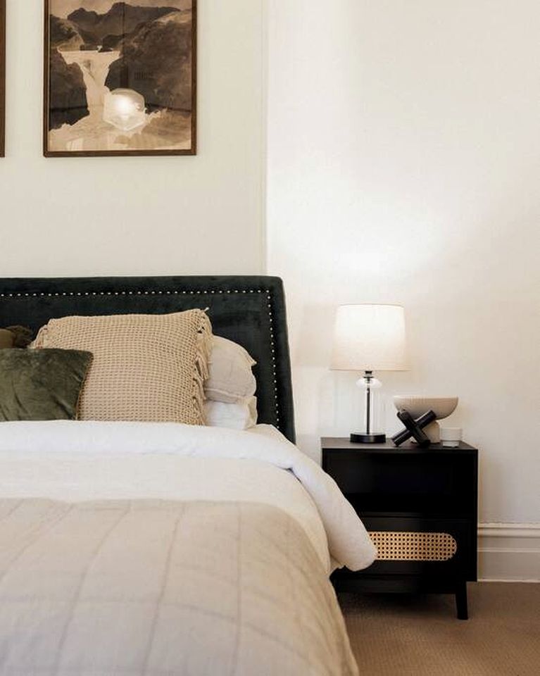Elegant Stylish Cottage Perfect for a Peaceful Escape in Victoria