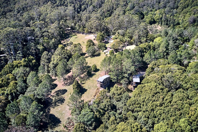 Cabins (Uki, New South Wales, Australia)