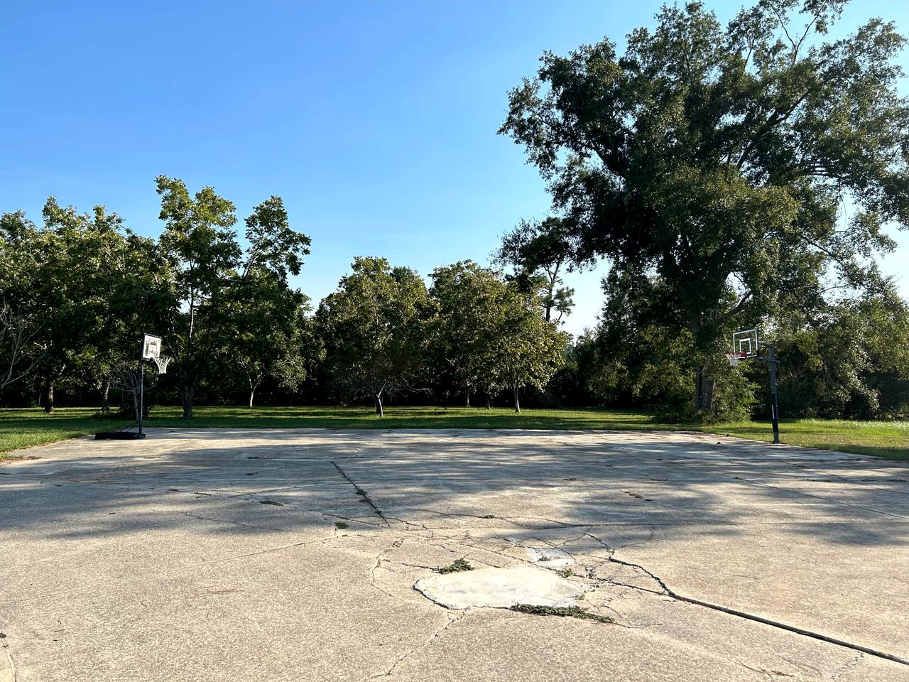 Elevate Your Reunion: Saucier, MS Rental Offering Unrivaled Luxury and All Desired Amenities