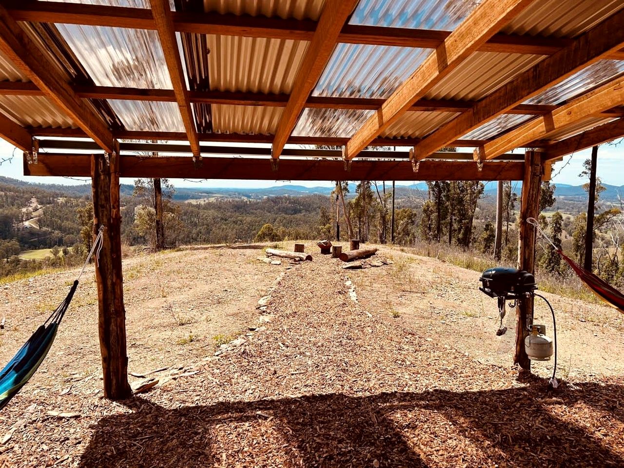 Elevated Tiny House with Spectacular Views in New South Wales, Australia