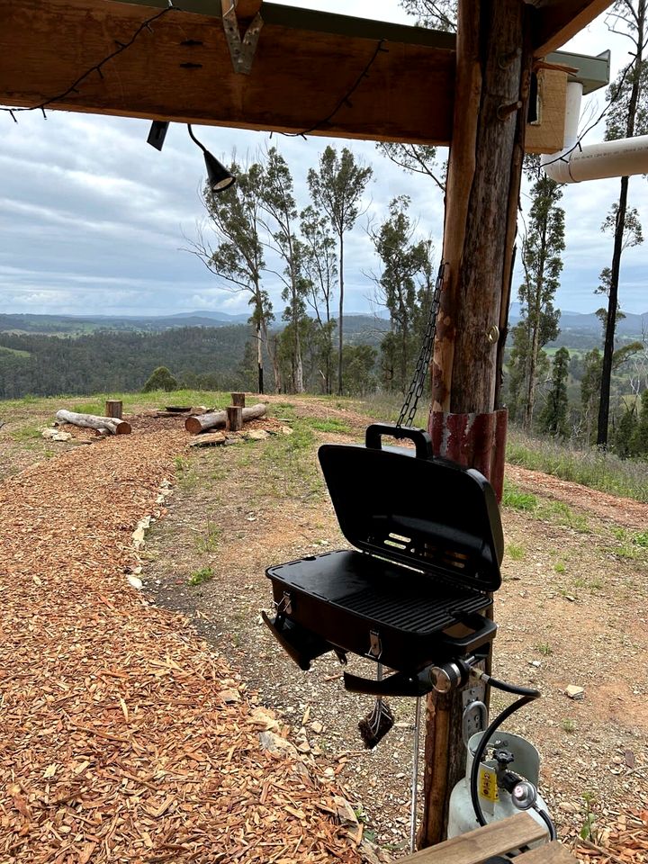 Elevated Tiny House with Spectacular Views in New South Wales, Australia