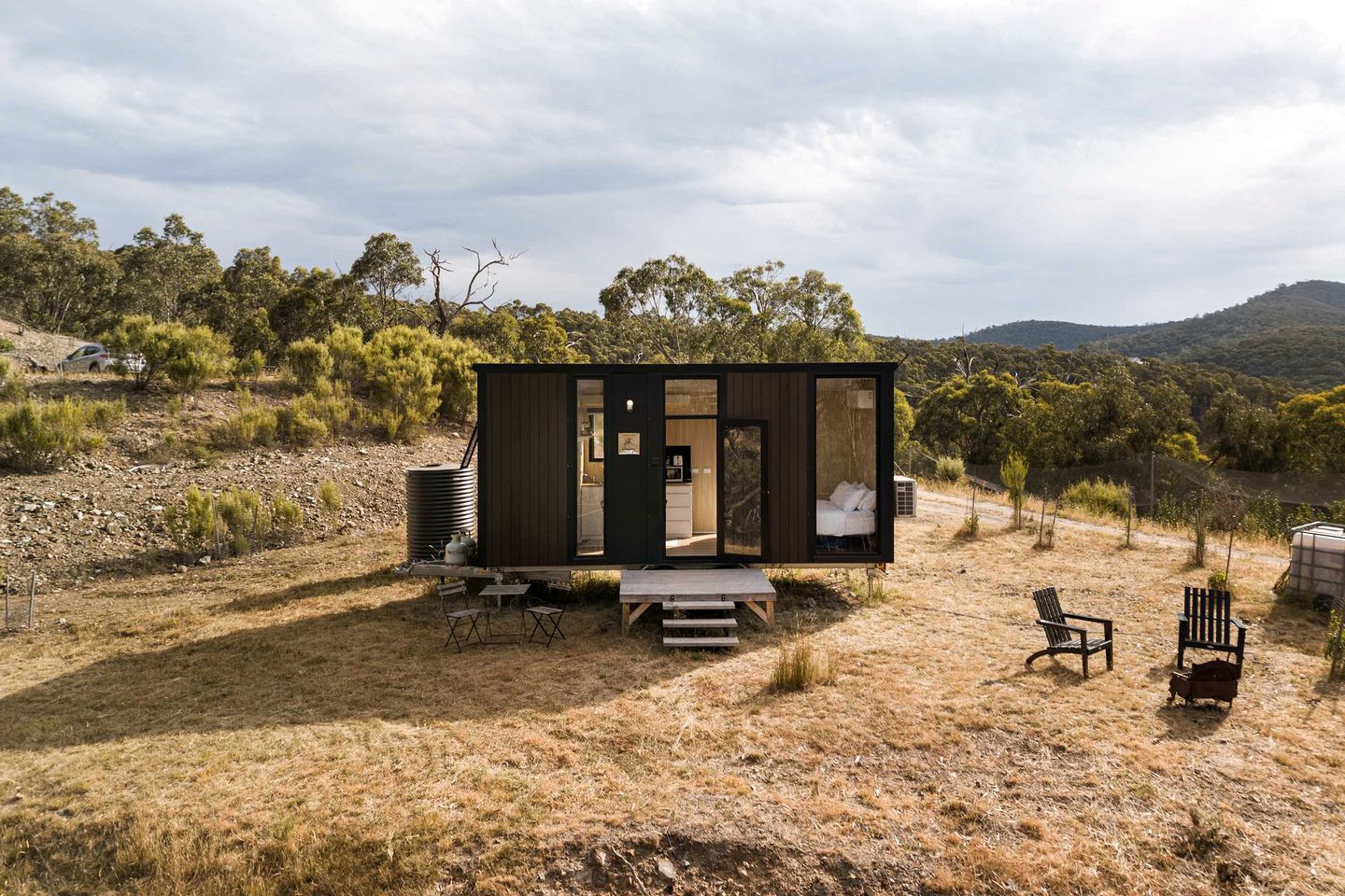Elevated Tiny House with Valley and Vineyards Views in Victoria