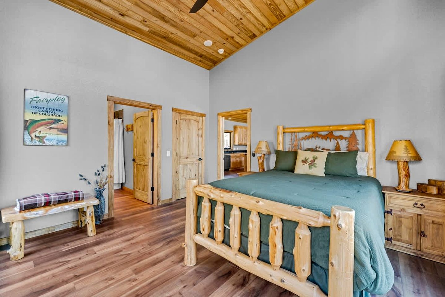 Tranquil Riverside Cabin with Expansive Trails near Elkins, Arkansas