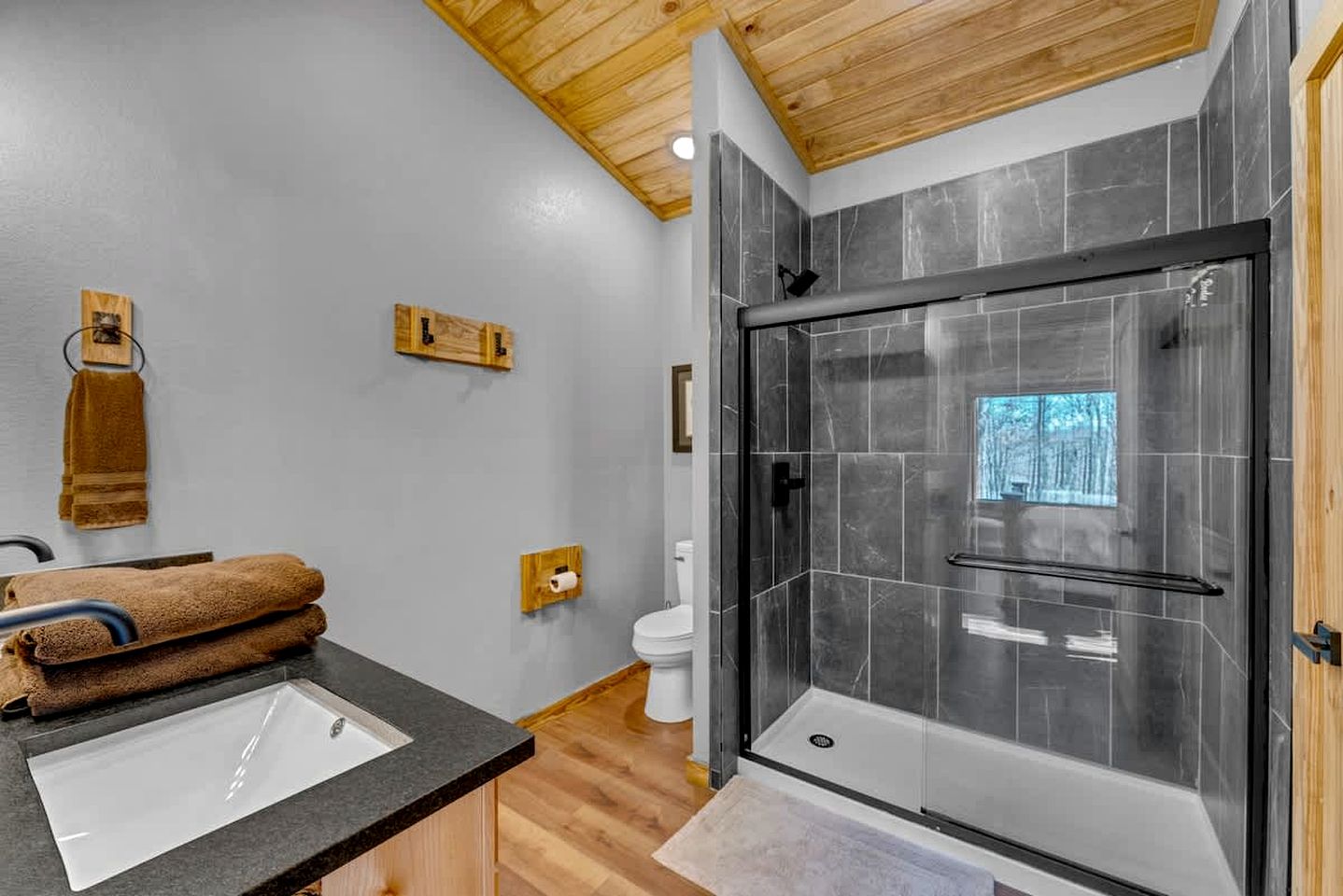 Tranquil Riverside Cabin with Expansive Trails near Elkins, Arkansas