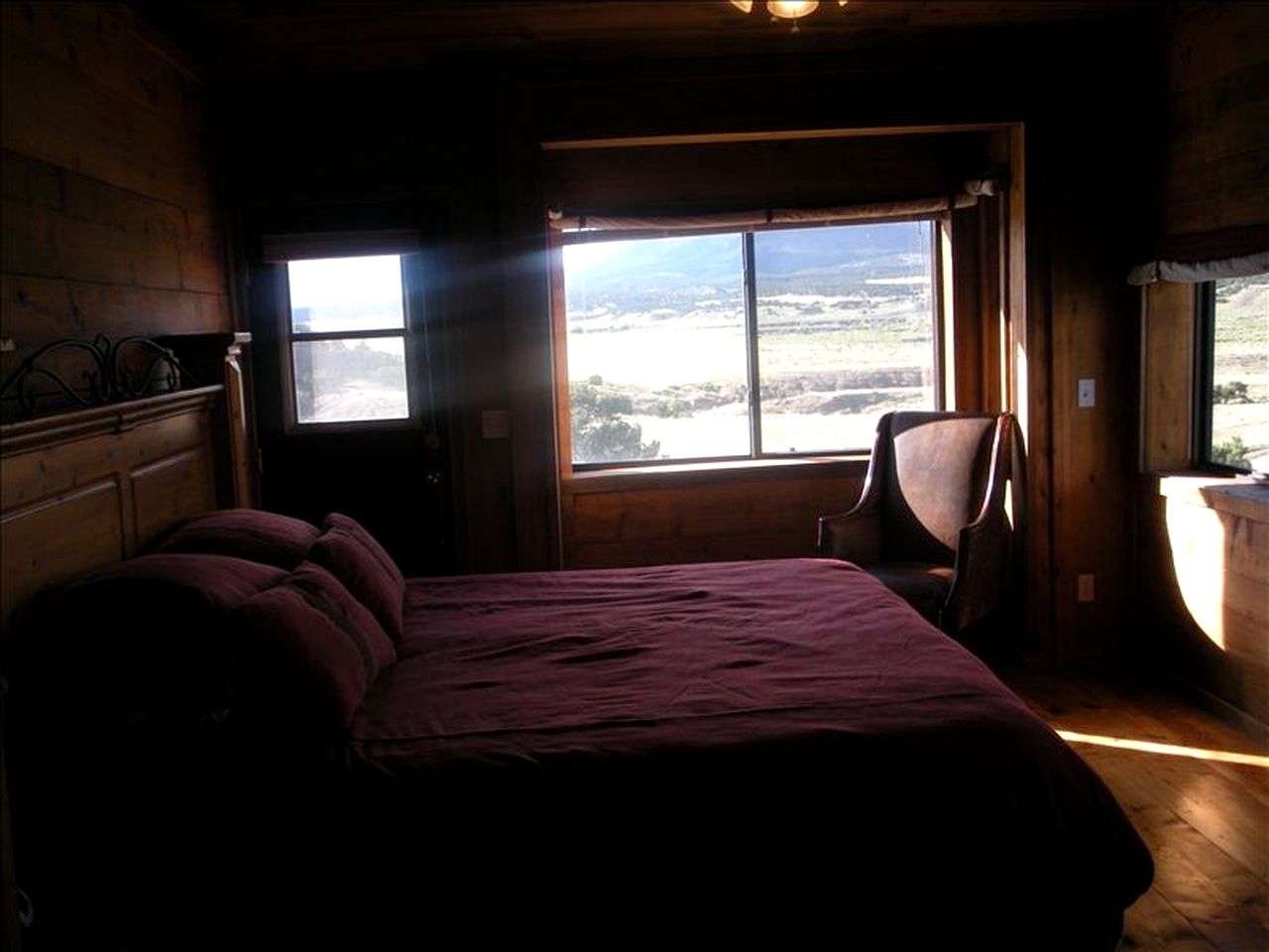 Large Cabin Rental with Breathtaking Mountain Views on Colorado Plains