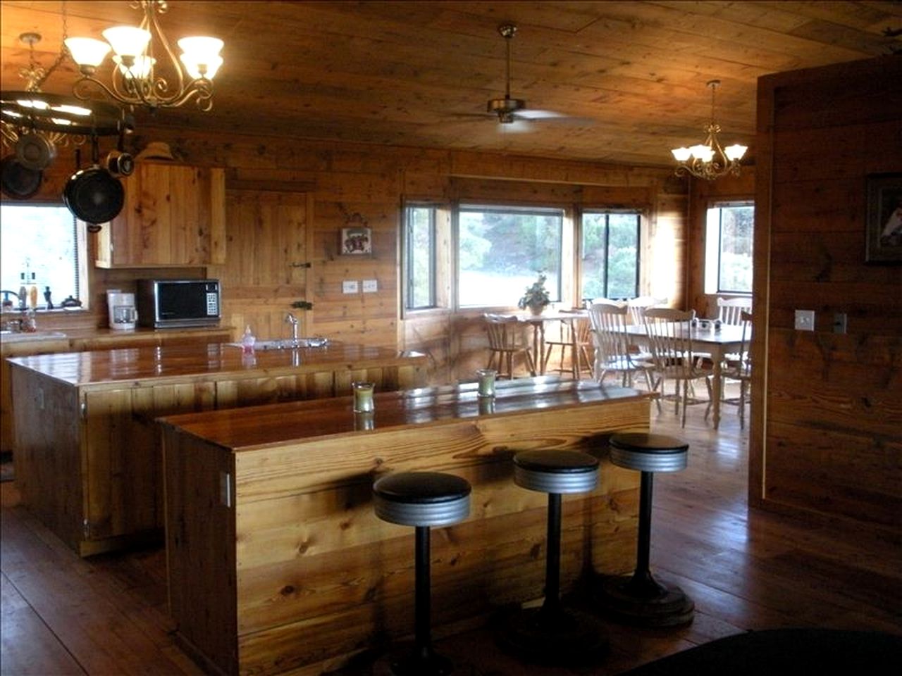 Large Cabin Rental with Breathtaking Mountain Views on Colorado Plains
