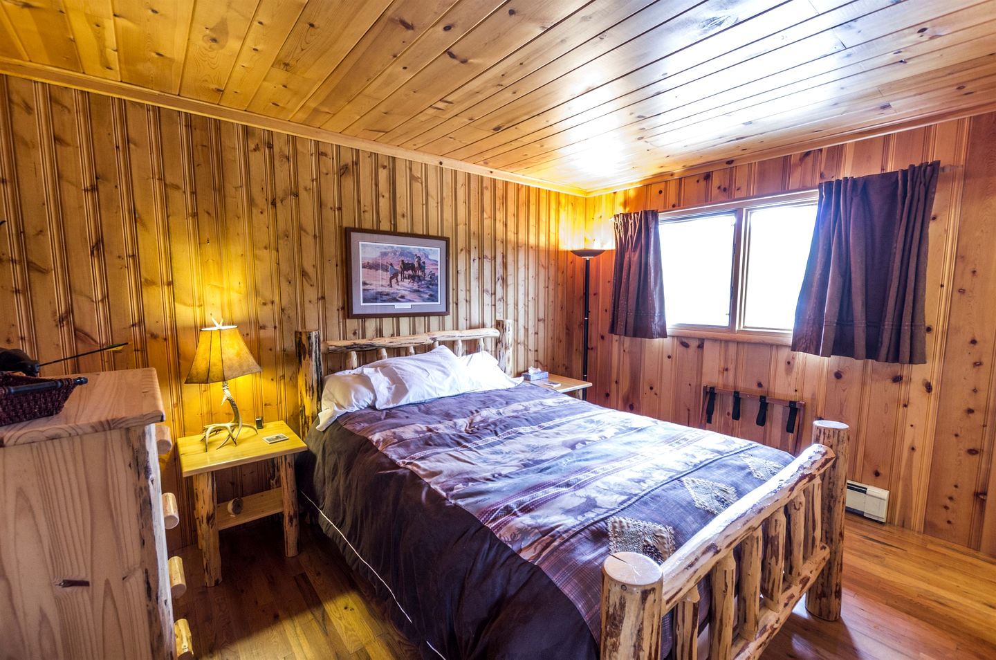 Scenic Cabin with Wildlife Views Near Madison River, Ennis, Montana